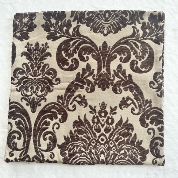 Bombay Company Pair of Damask Print Decorative Pillow Cases - Picture 3 of 9